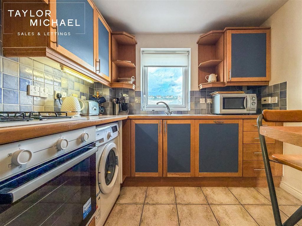 Additional image 6 of 4 bed flat to rentThe Strand, Brighton Marina Village, Brighton BN2