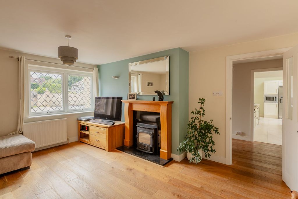 Property photo 2 of 19