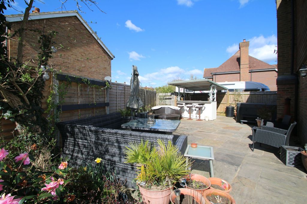 Property photo 3 of 18