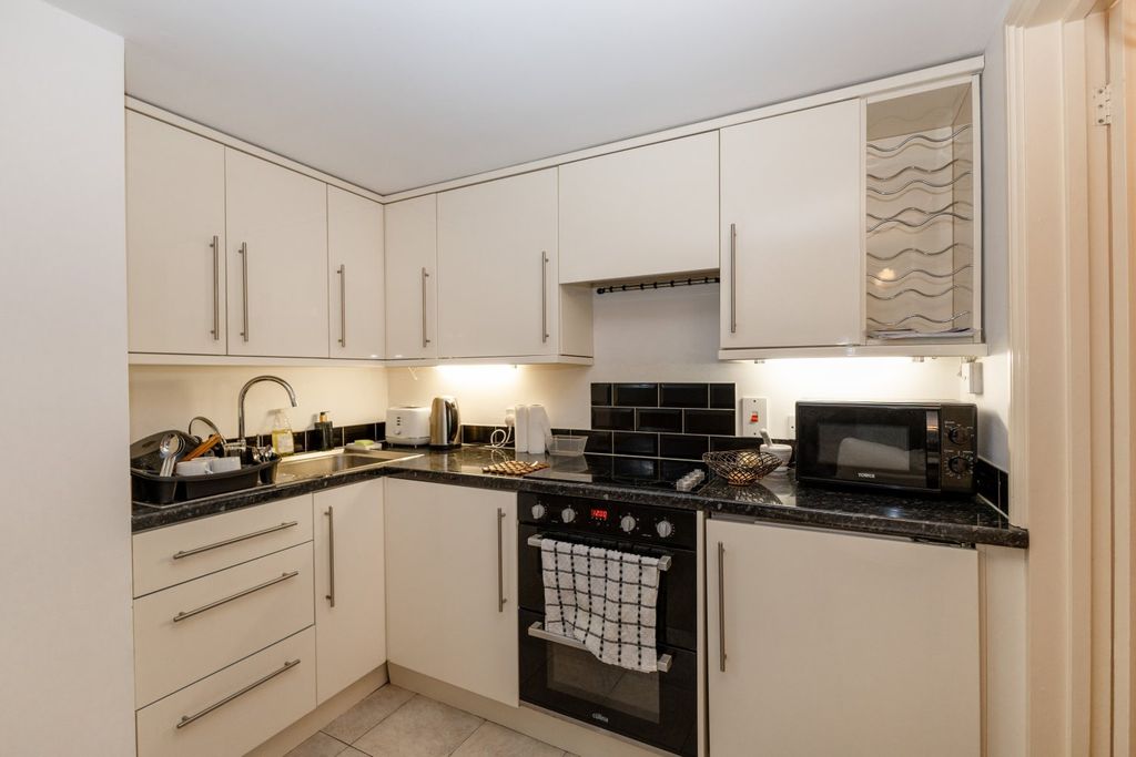 Property photo 3 of 7 Picture No. 06