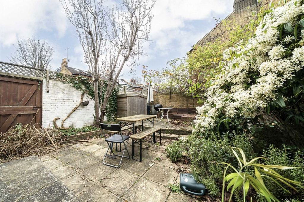 Property photo 2 of 7