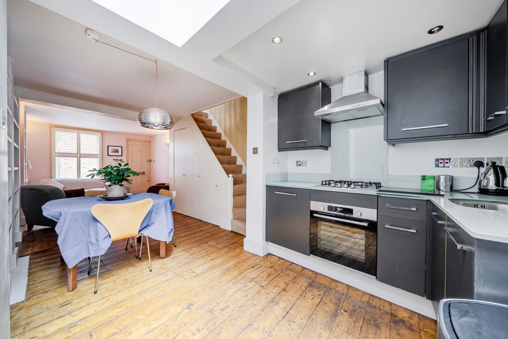 Property photo 2 of 18 1477813-4-6A2c0A5...