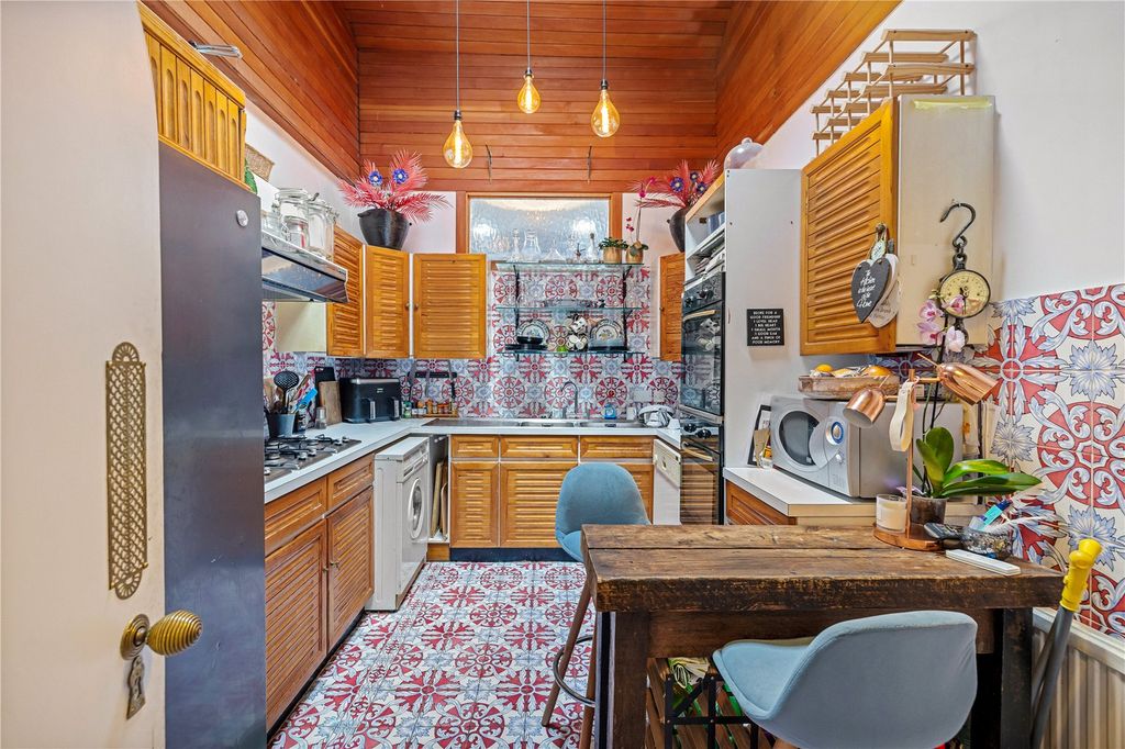 Additional image 13 of 6 bed terraced house for saleArundel Terrace, Brighton, East Sussex BN2