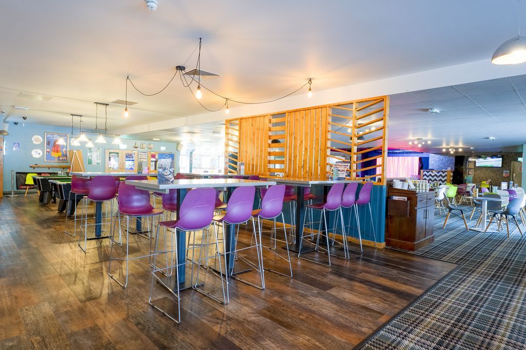 Property photo 1 of 6 Exterior Of The Bar And Arcade At Birchington Vale Holiday Park In Kent