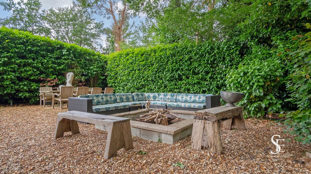 Additional image 35 of 5 bed property for saleOld Wokingham Road, Wokingham RG40