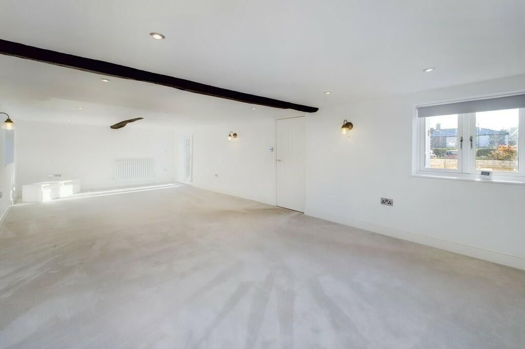 Property photo 3 of 14 416972E4285F2B9B5536Ca793Dae0Dfb.Jpg