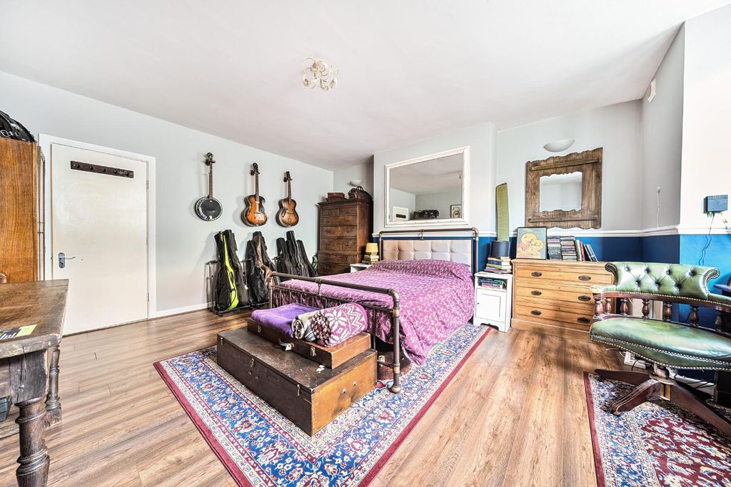 Property photo 2 of 19 1289864-20-682Cb97833d9c-Arw.Jpg