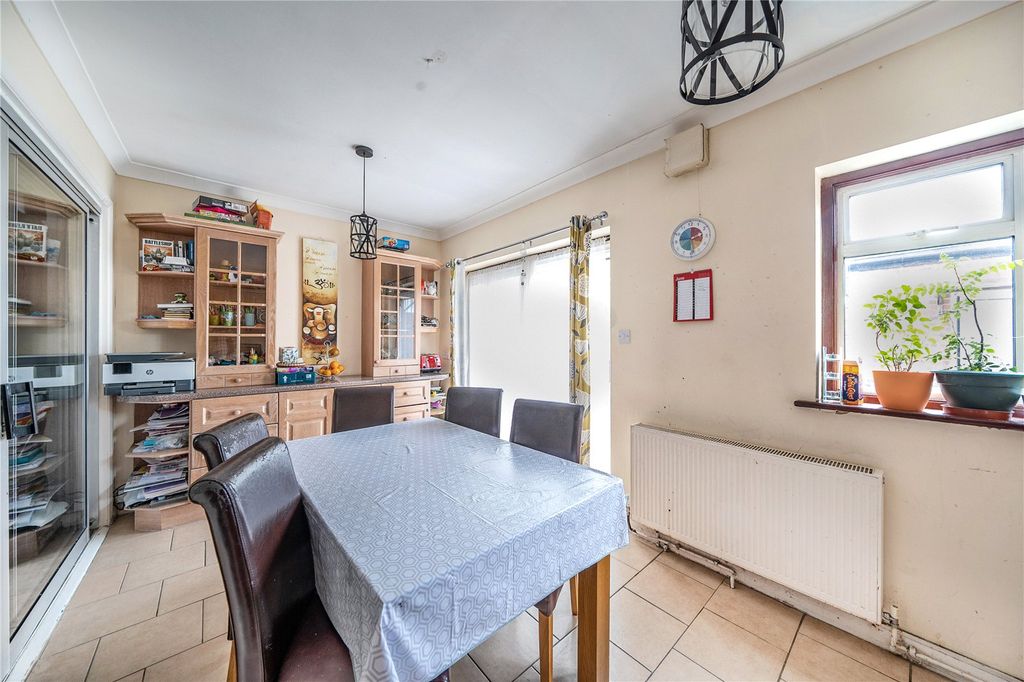 Property photo 3 of 19 Picture No. 04