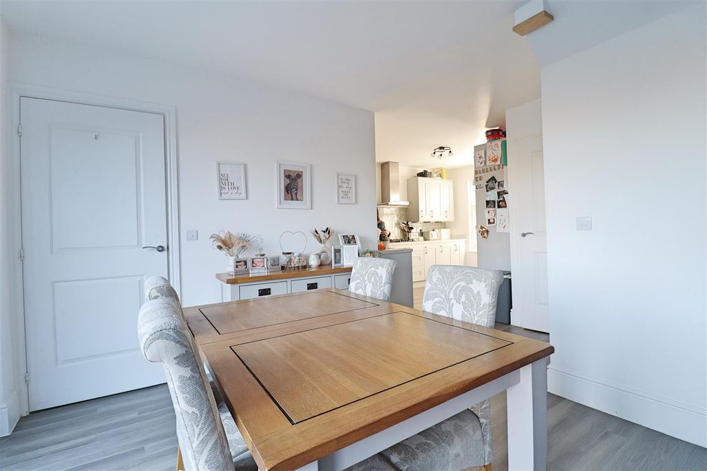Additional image 15 of 5 bed detached house for saleHome Field Drive, Braintree CM7