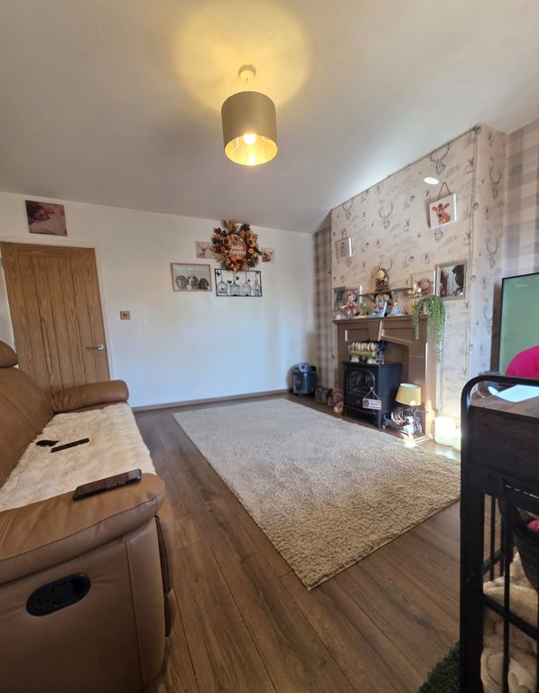 Property photo 3 of 16 Living Room