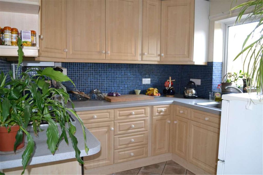 Property photo 3 of 5 Kitchen