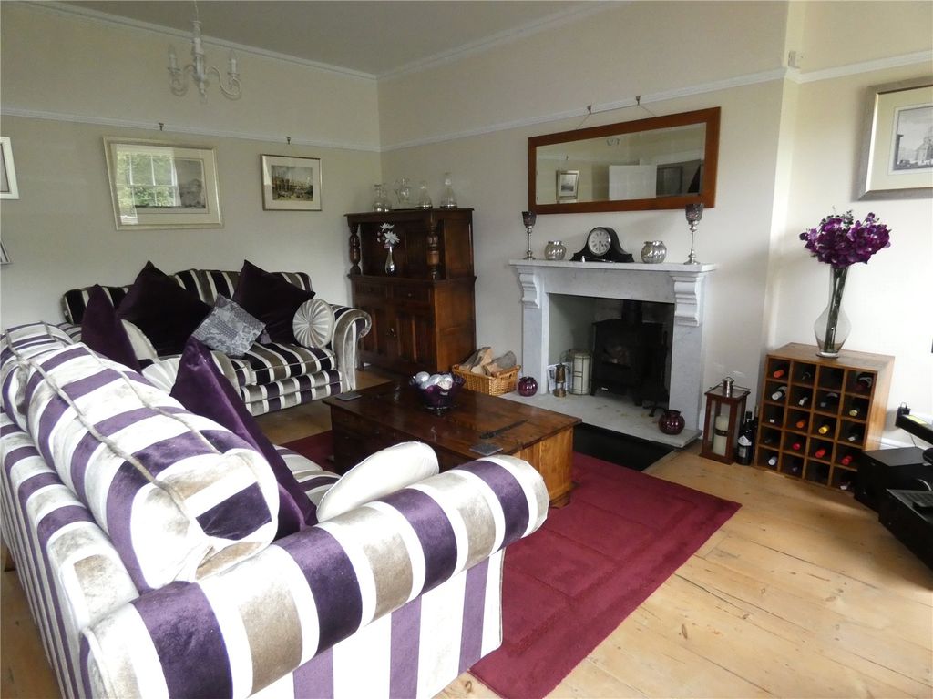 Property photo 3 of 15 Picture No. 11