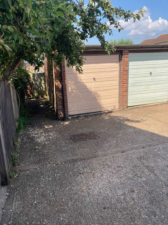 Property photo 1 of 3