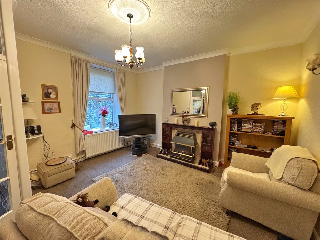 Property photo 3 of 23 Picture No. 21