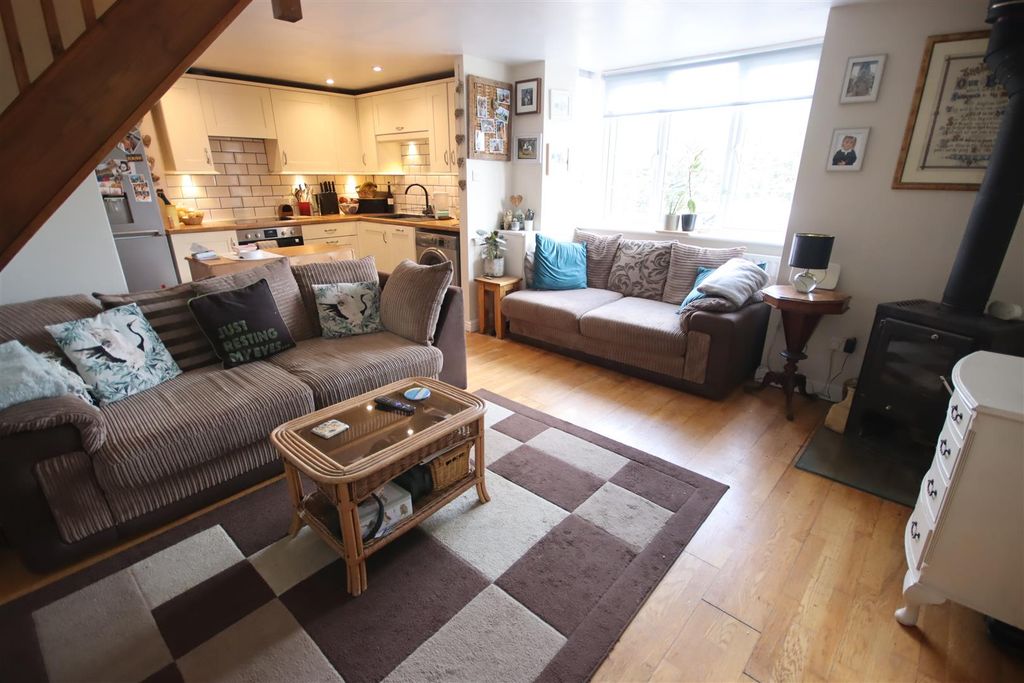 Property photo 2 of 15 Img_9468.Jpg