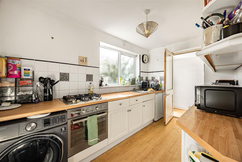 Property photo 3 of 17 5_93464.Jpg