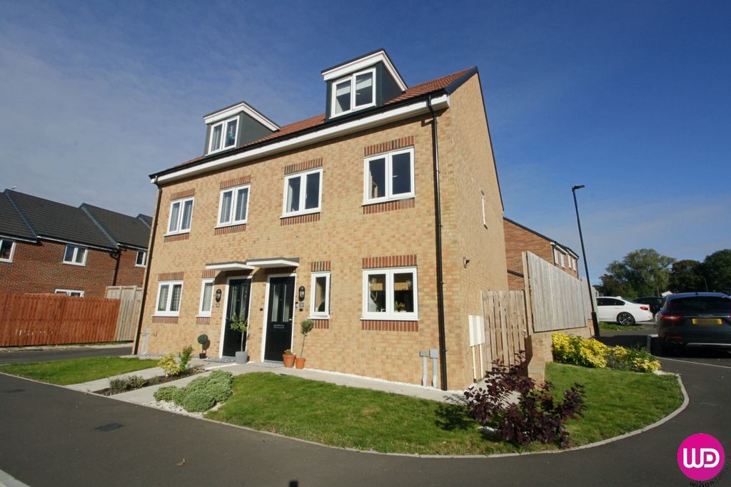 Property photo 1 of 43