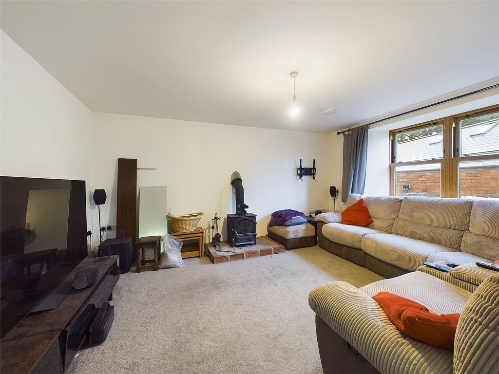 Property photo 3 of 22 Picture No. 37