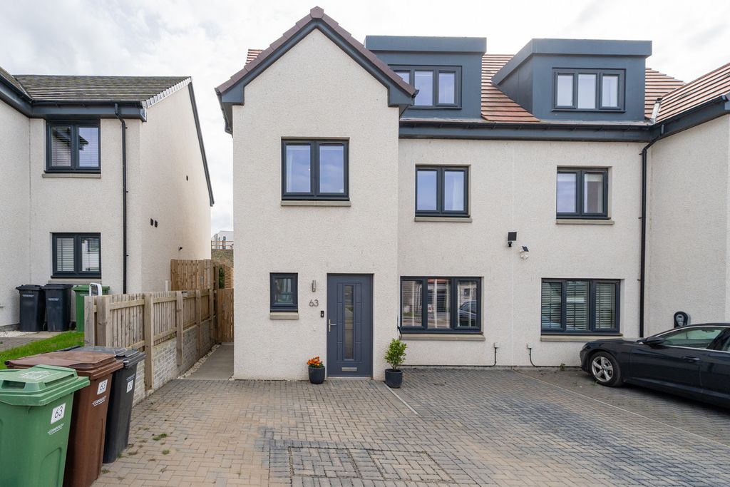 Property photo 1 of 50