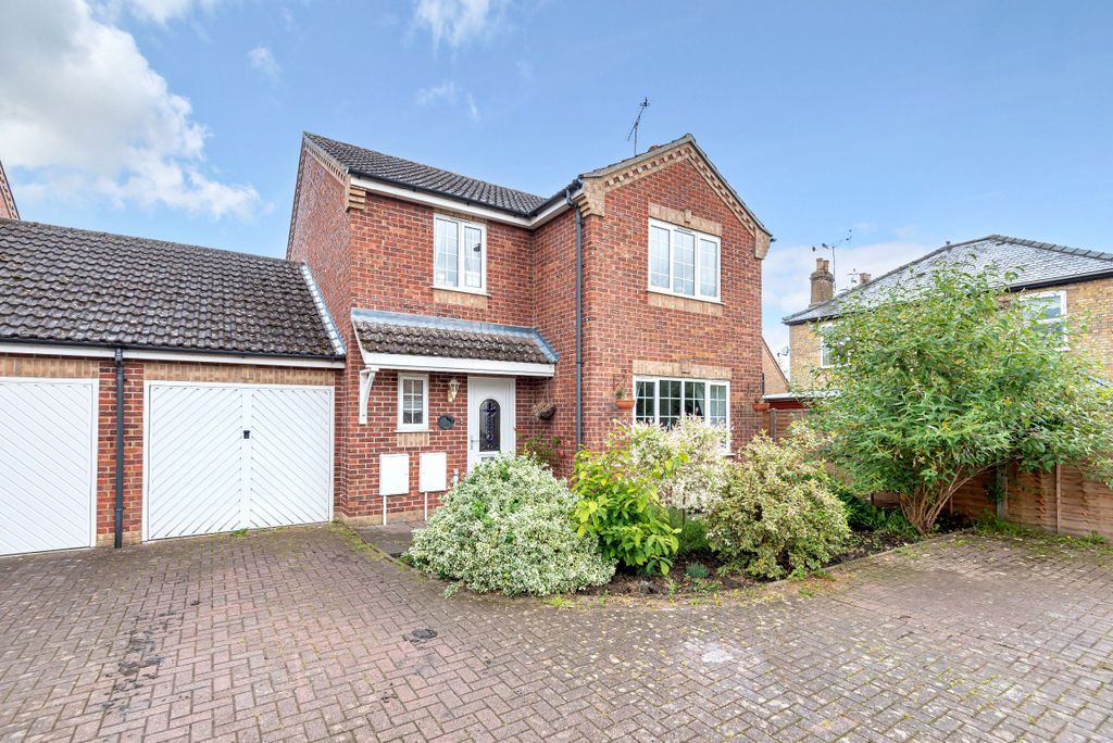 Property photo 1 of 11