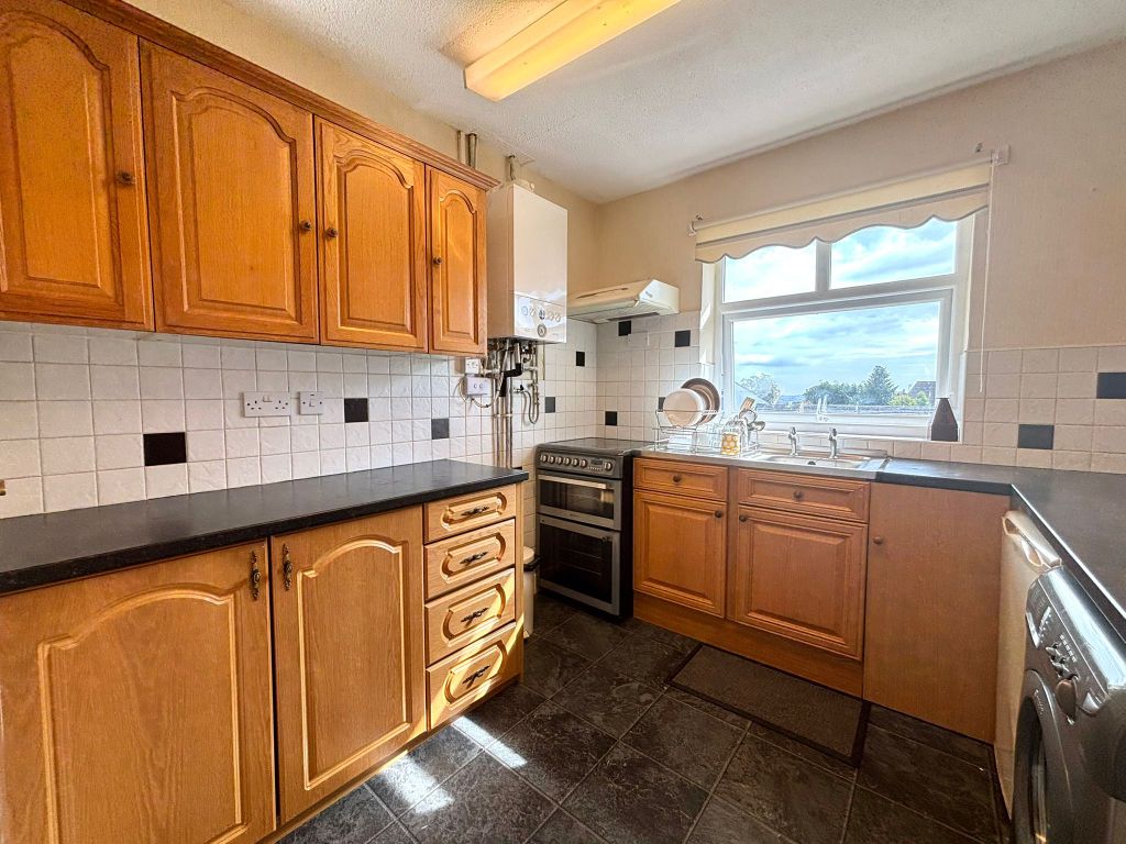 Property photo 2 of 24 Kitchen 1