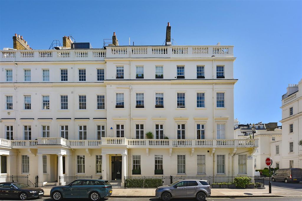 Property photo 1 of 16 Flat 1, 80 Eaton Place (27).Jpg