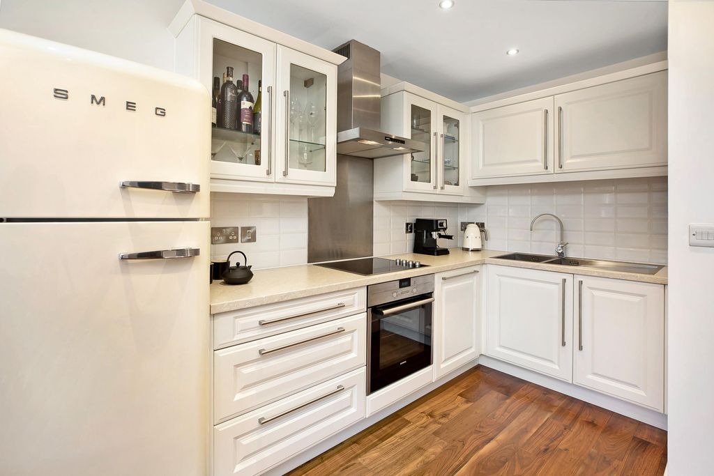 Property photo 3 of 12 Image