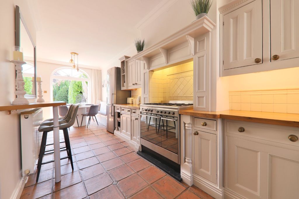 Property photo 3 of 20 5227596