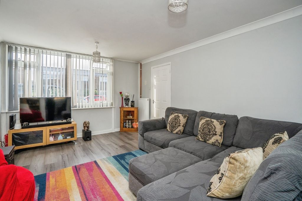 Property photo 2 of 14 Pbox-Img.Jpg