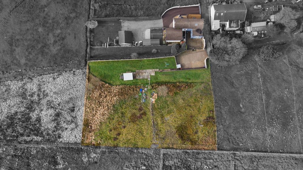 Property photo 3 of 28