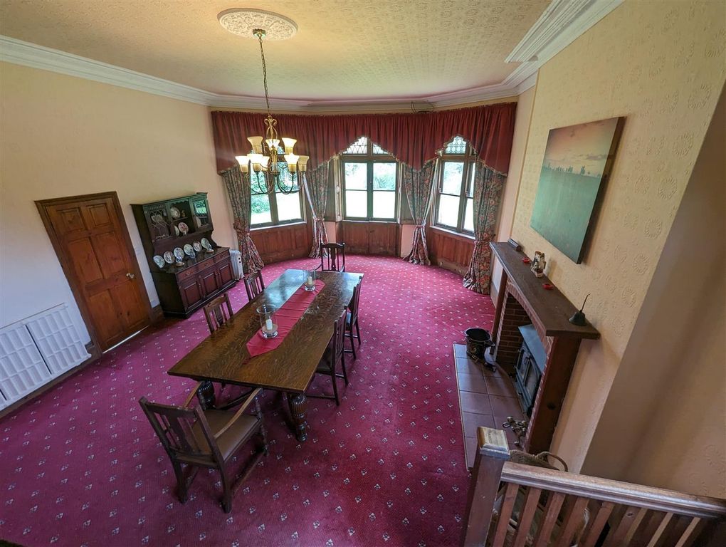 Property photo 2 of 35 Family Room