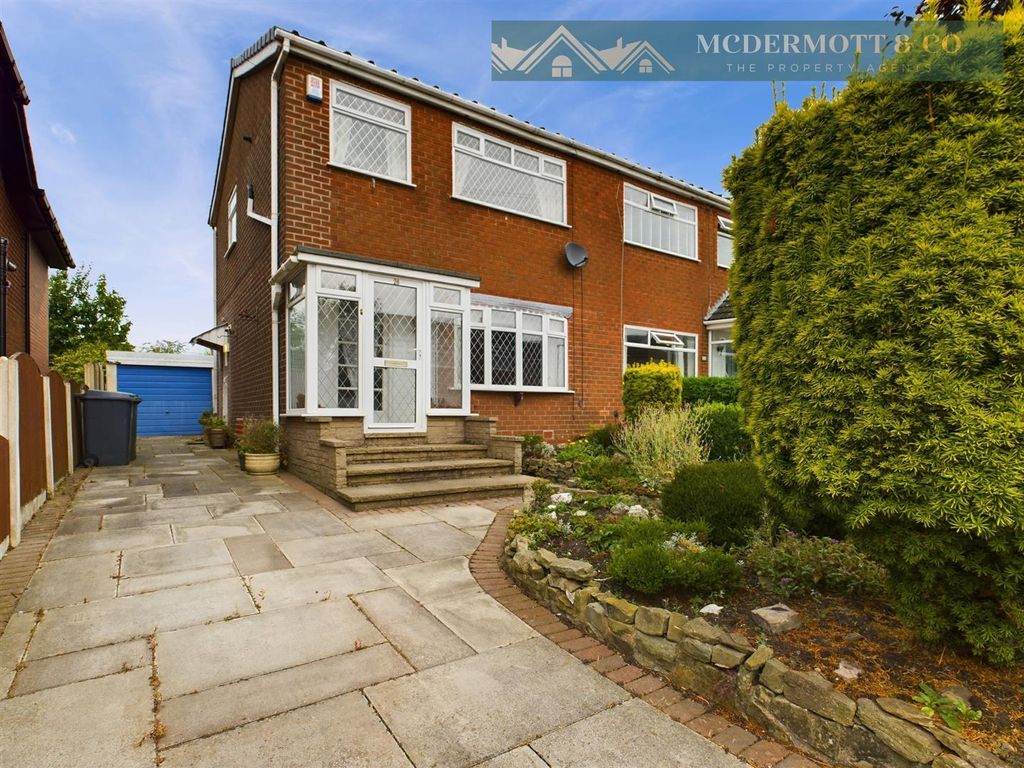 Property photo 1 of 28 Cam03850G0-Pr0028-Still028.Jpg