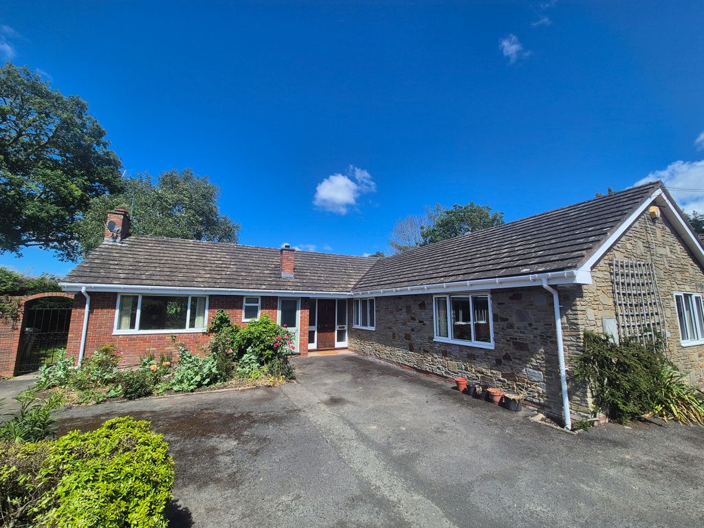 Property photo 1 of 22 Front