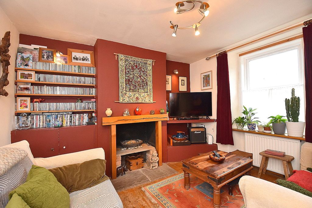 Property photo 2 of 11 Picture No. 01