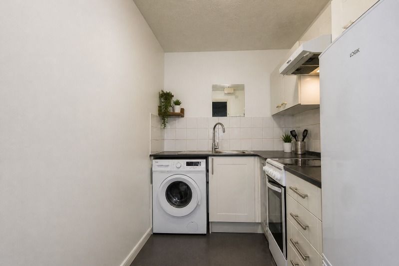 Property photo 2 of 4 Img 9779