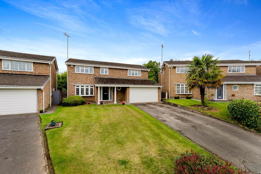 Property photo 1 of 35