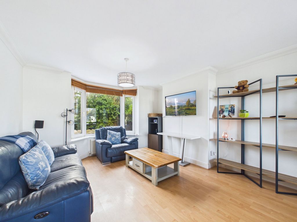 Property photo 3 of 18