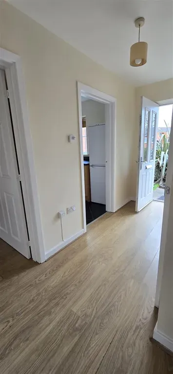 Property photo 3 of 4