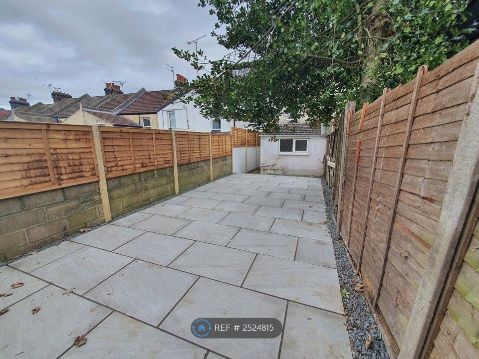 Property photo 2 of 9