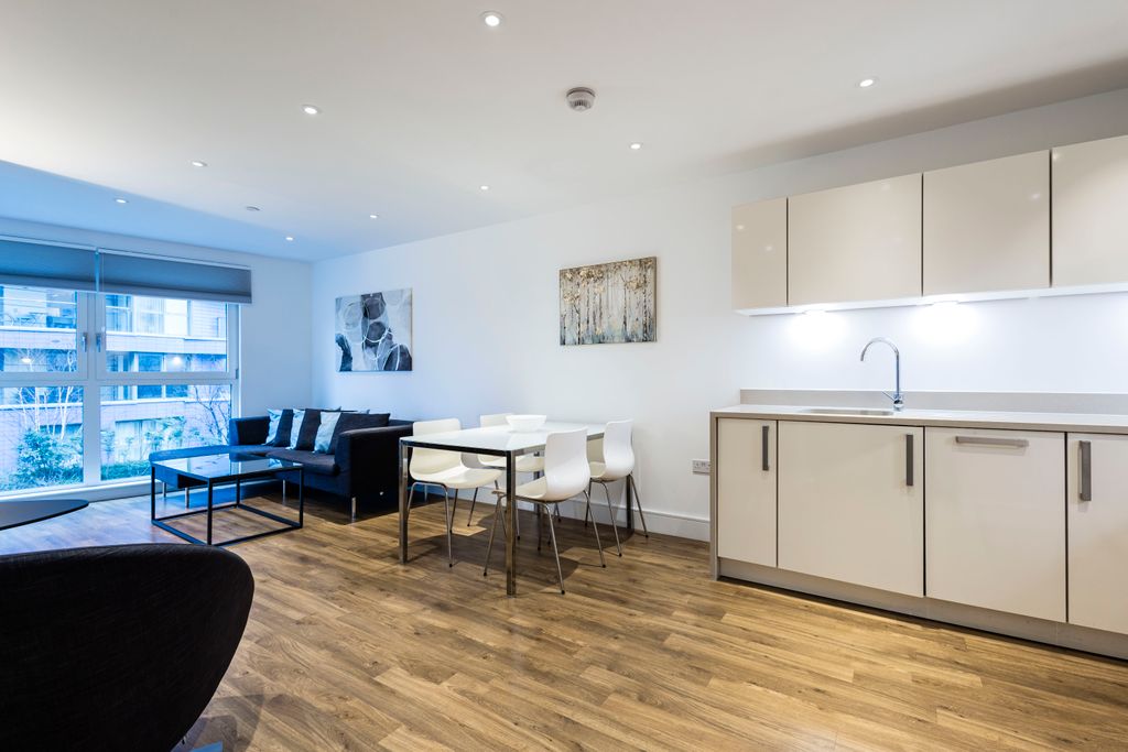 Property photo 3 of 21