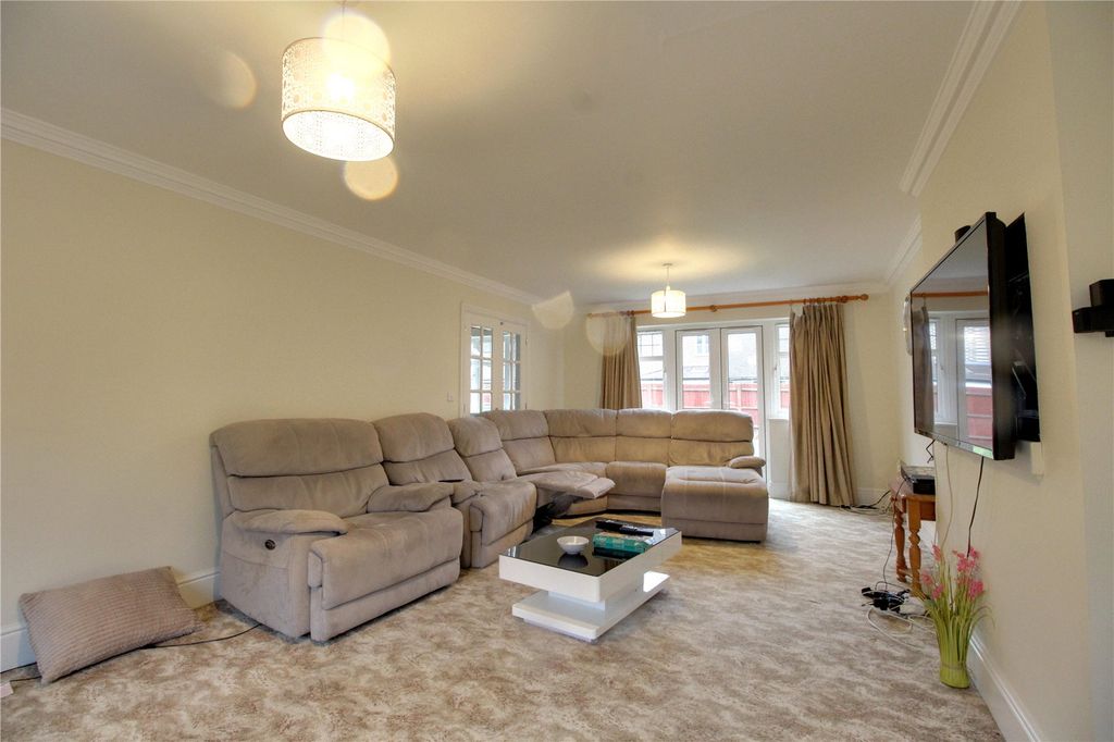 Property photo 2 of 11 Picture No. 70