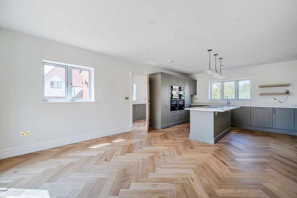 Property photo 2 of 24 Kitchen - Flint H...