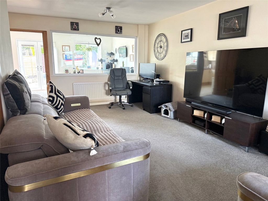 Property photo 3 of 16 Picture No. 08