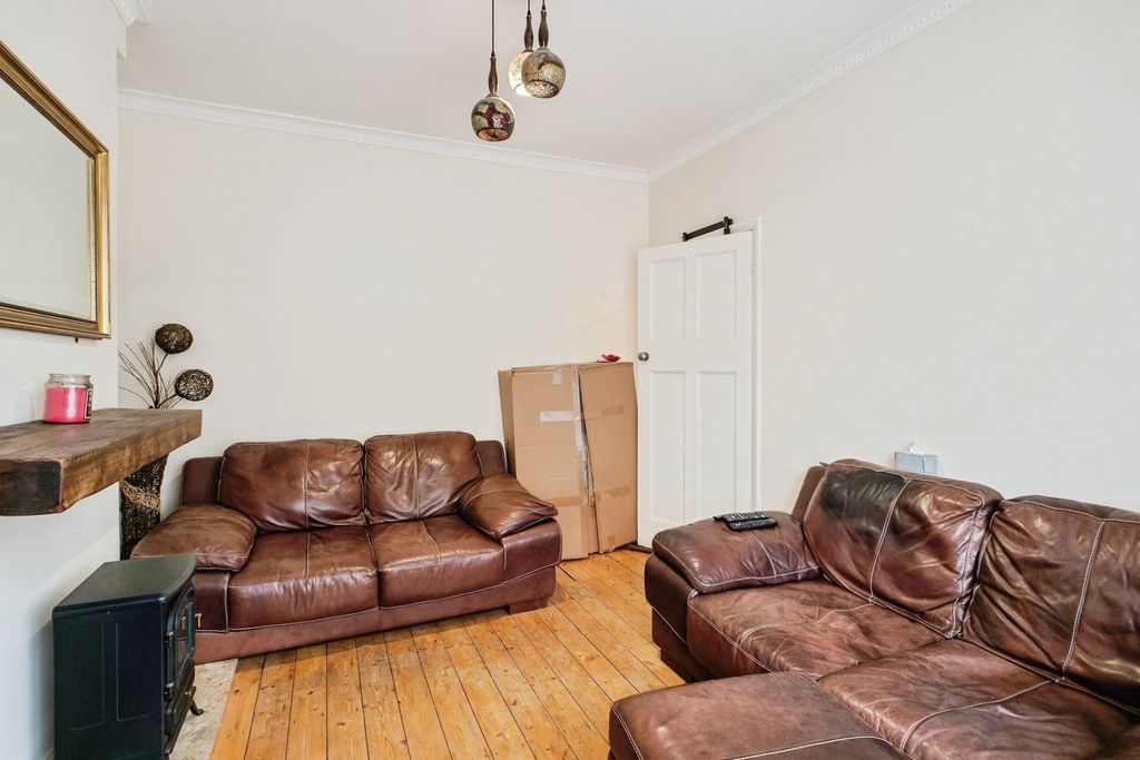 Property photo 3 of 19