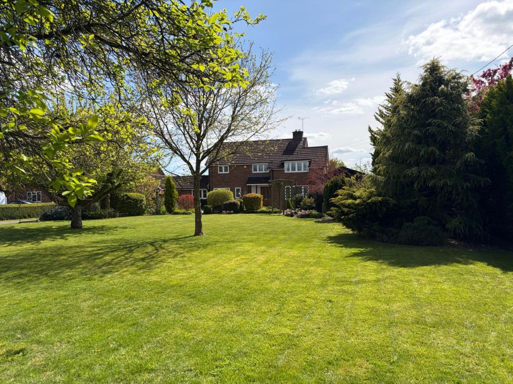Property photo 1 of 29