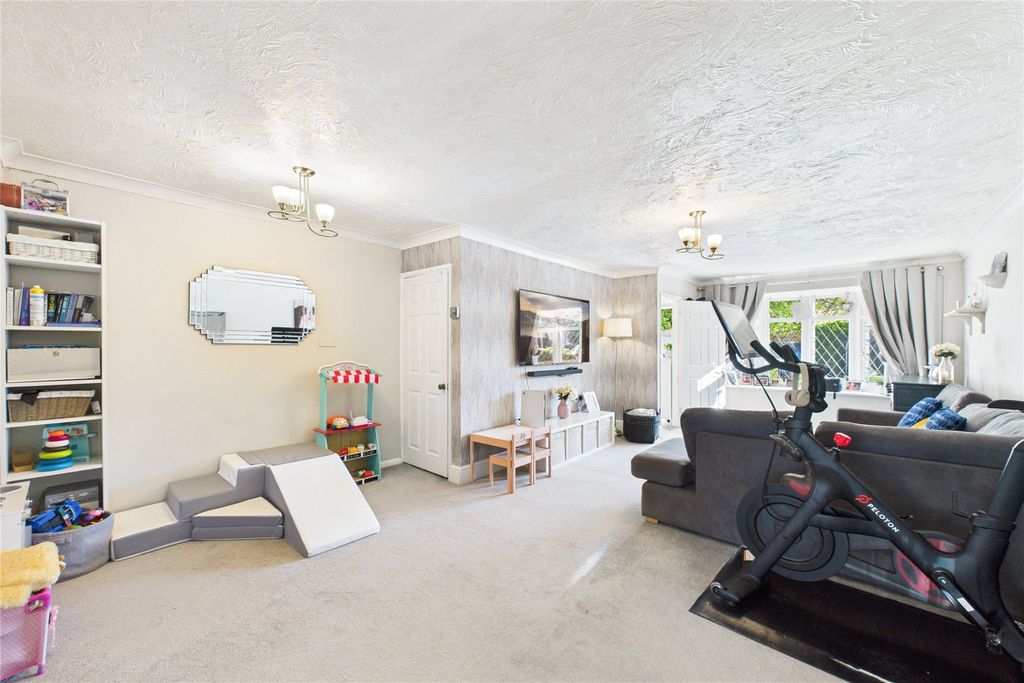 Property photo 3 of 10 Picture No. 01
