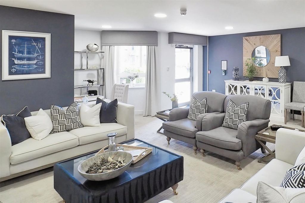Additional image 24 of 2 bed flat for saleMonument Place, Endless Street, Salisbury SP1