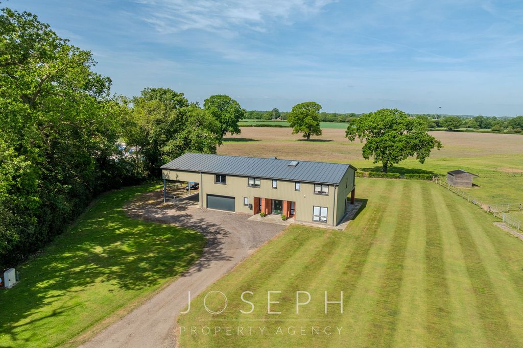 Property photo 1 of 39