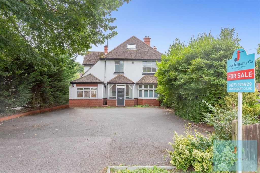 Property photo 1 of 26