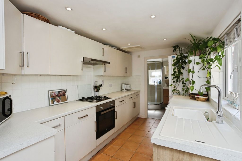 Property photo 3 of 16 Pbox-Img.Jpg
